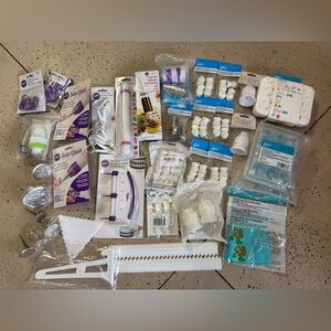 Cake Decorating Supplies Set